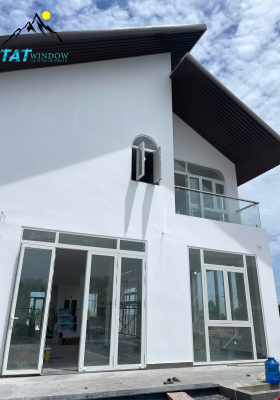 Cửa nhôm kính toàn bộ nhà