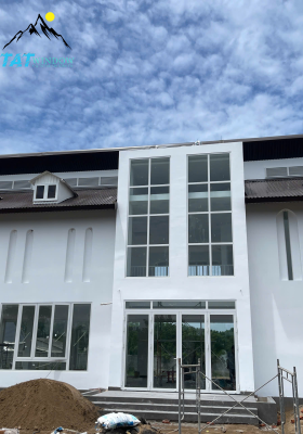 Cửa nhôm kính toàn bộ nhà