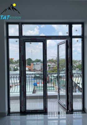 Cửa Ban Công Nhà Tại Bình Chánh