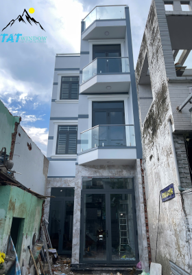 Thi công nhôm kính cho nhà chị Mai Tại Hóc Môn